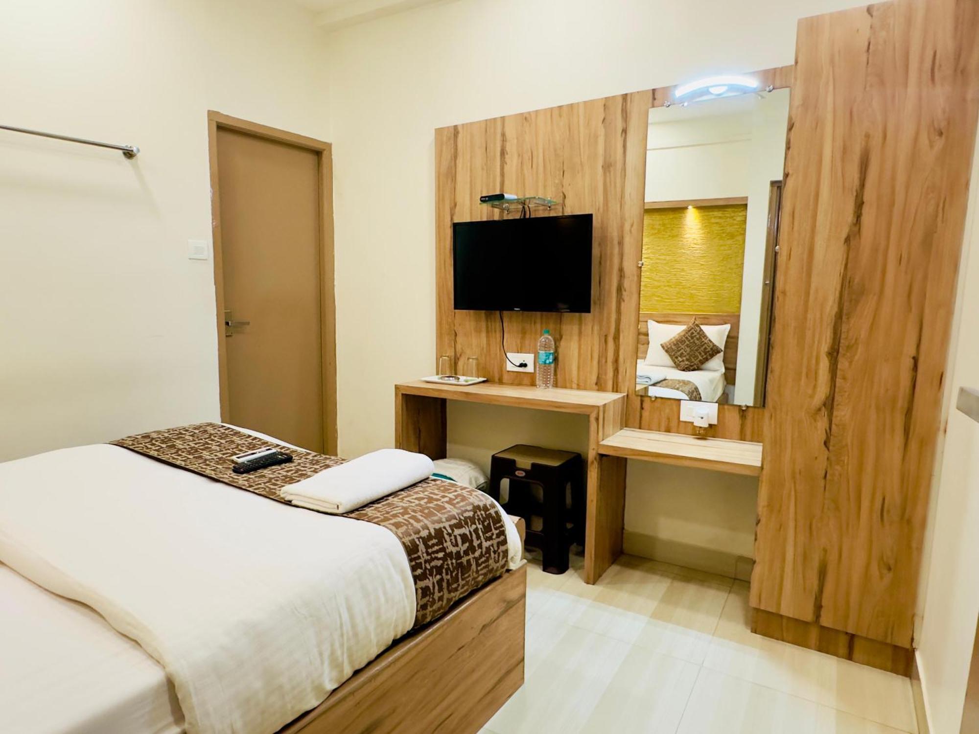 Stay Court - Business Class Hotel - Near Central Railway Station Chennai Eksteriør billede