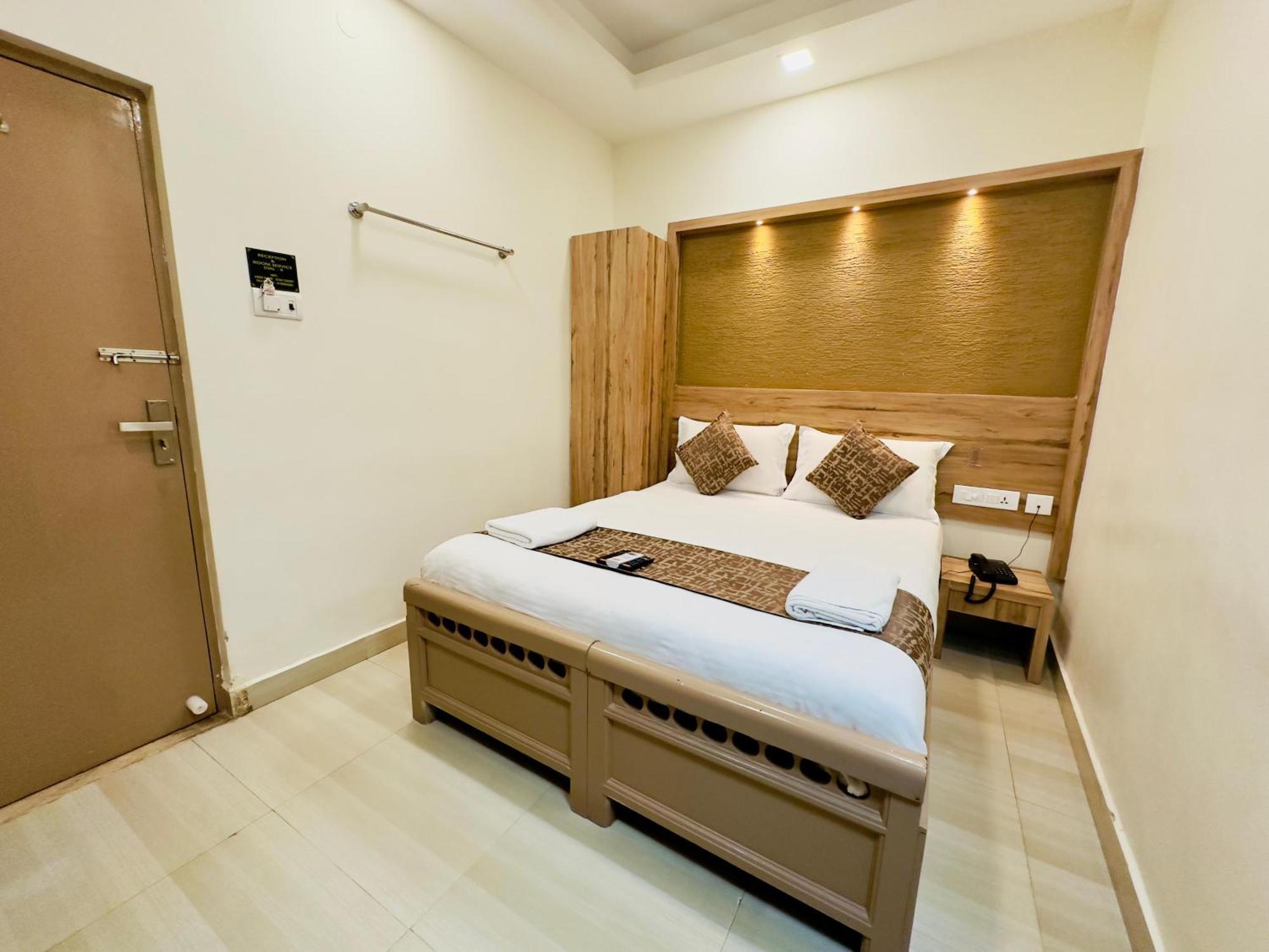 Stay Court - Business Class Hotel - Near Central Railway Station Chennai Eksteriør billede