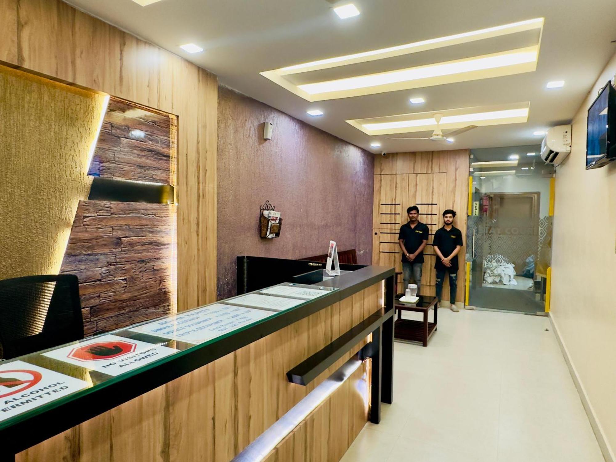 Stay Court - Business Class Hotel - Near Central Railway Station Chennai Eksteriør billede